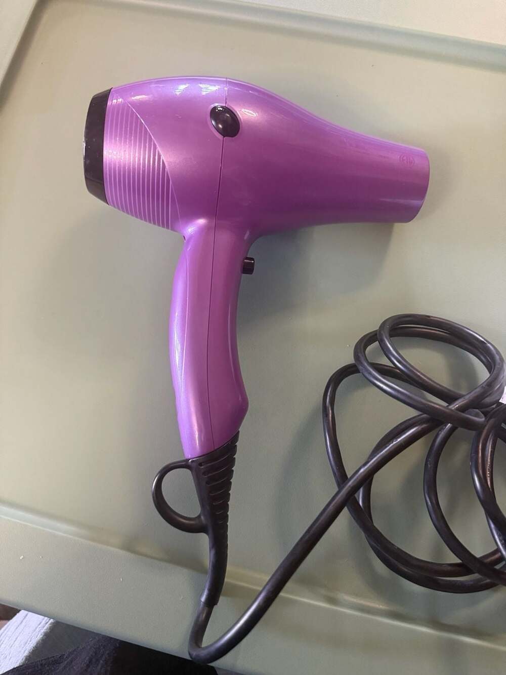 Andis Pro Dry Elite AC Tourmaline Ionic Hair Dryer in Purple